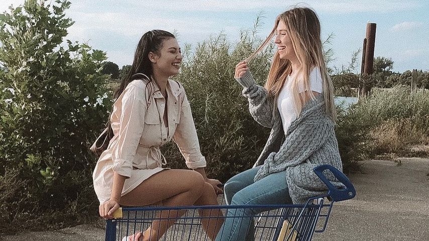 Paola Maria und Bibi Claßen im August 2019