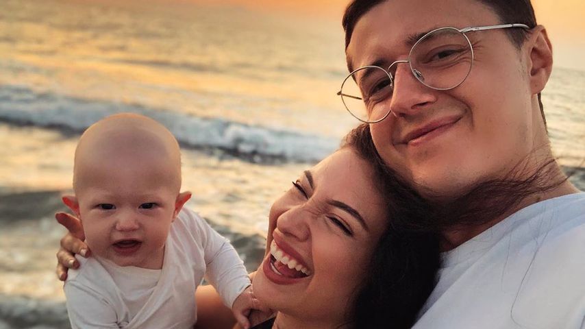 Familien-Pic: Hier zeigt Leo Koslowski seine Segelöhrchen