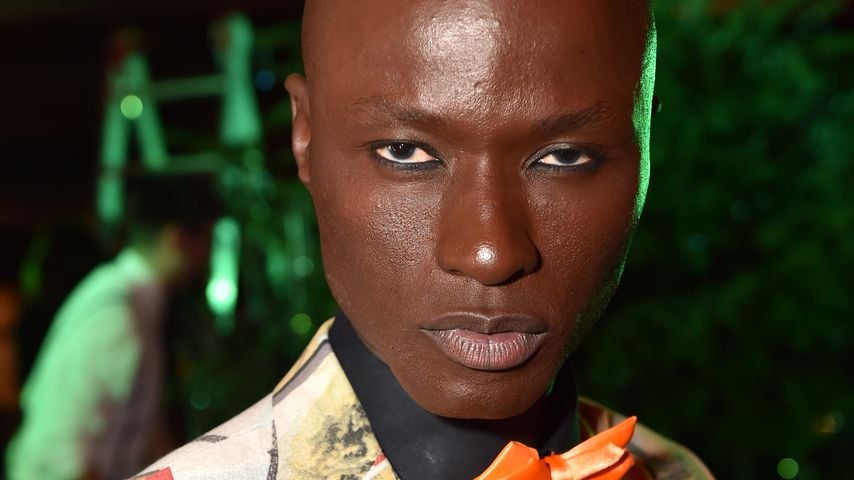 Papis Loveday, Model