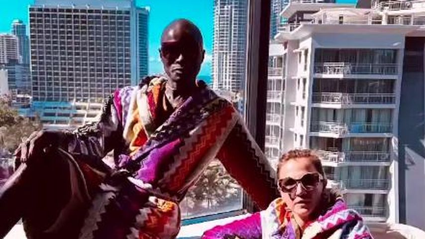 Papis Loveday mit seiner Begleitung Neda Volkmann