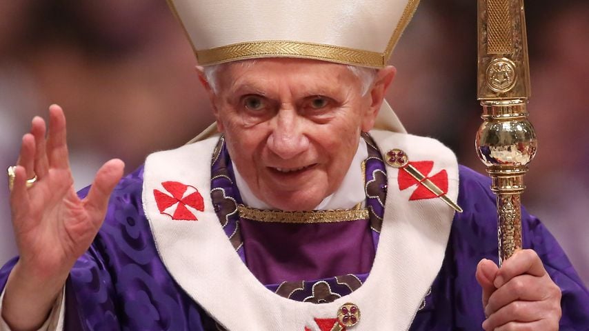 Papst Benedikt XVI., Februar 2013