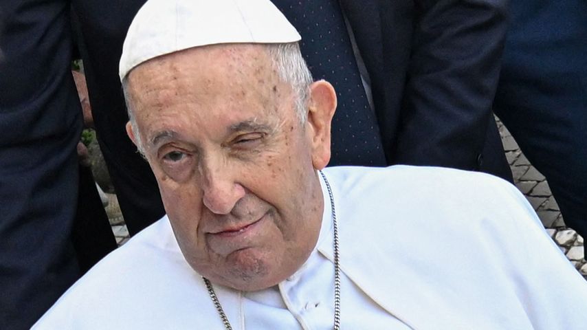 Papst Franziskus nach seiner Darm-OP im Juni 2023