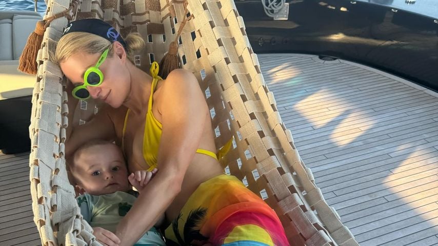 Paris Hilton mit ihrem Sohn Phoenix im Urlaub, 2024