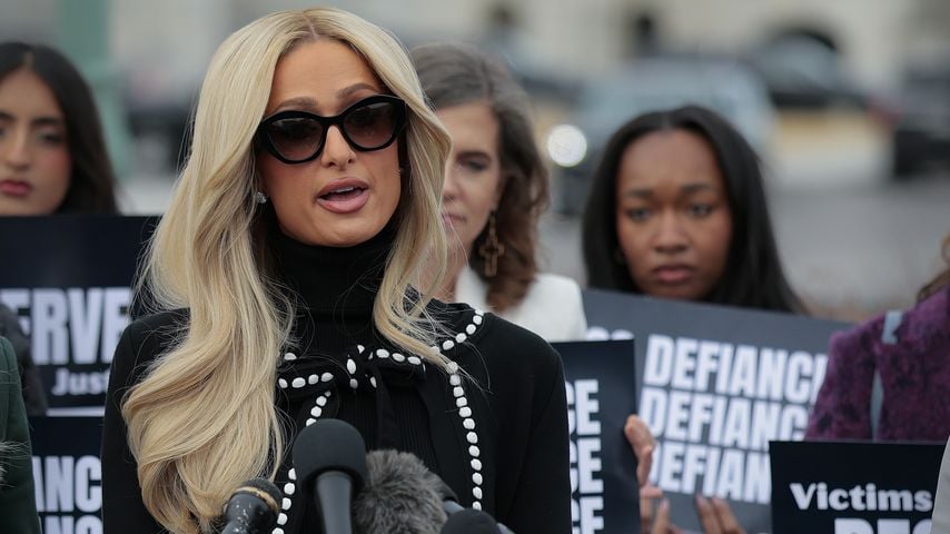 Paris Hilton spricht am US-Kapitol über den parteiübergreifend unterstützten Defiance Act