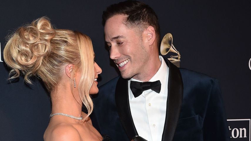 Paris Hilton und Carter Reum auf der Pre-Grammy Gala 2023