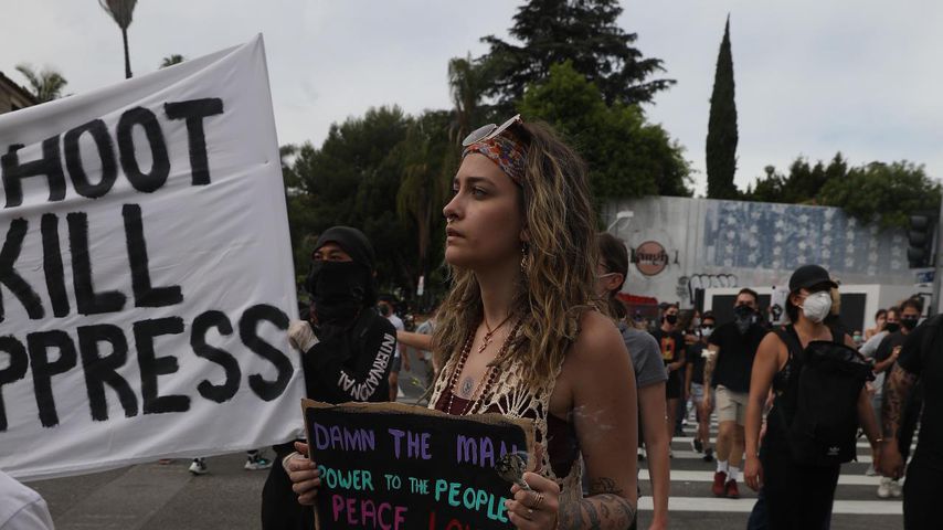 Demo gegen Rassismus: Paris Jackson und Co. protestieren mit