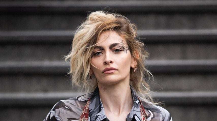 Paris Jackson überrascht mit Gesichtstattoo bei Fashion Week