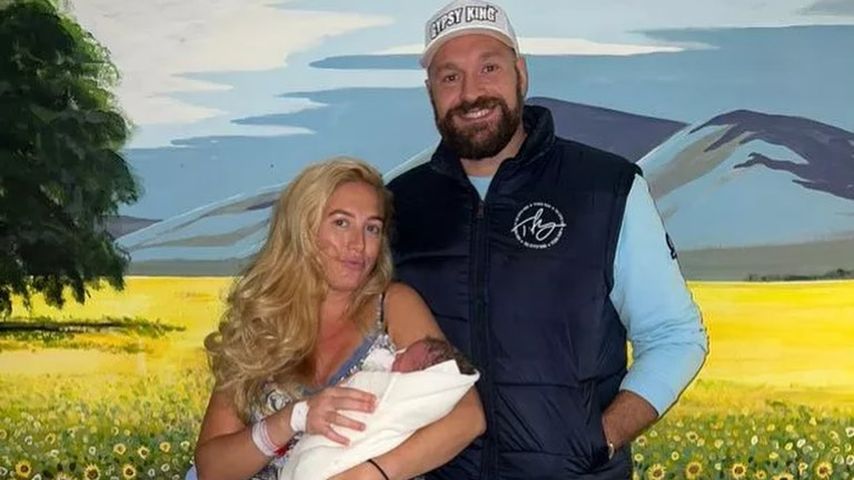 Paris und Tyson Fury mit ihrem Neugeborenen