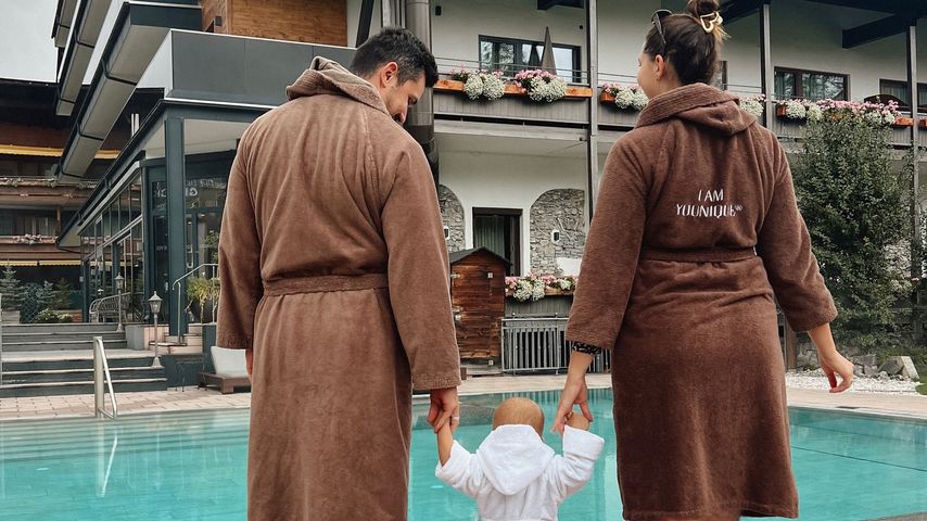 Partner Izi, Sohn Malik und Fata Hasanović im September 2024