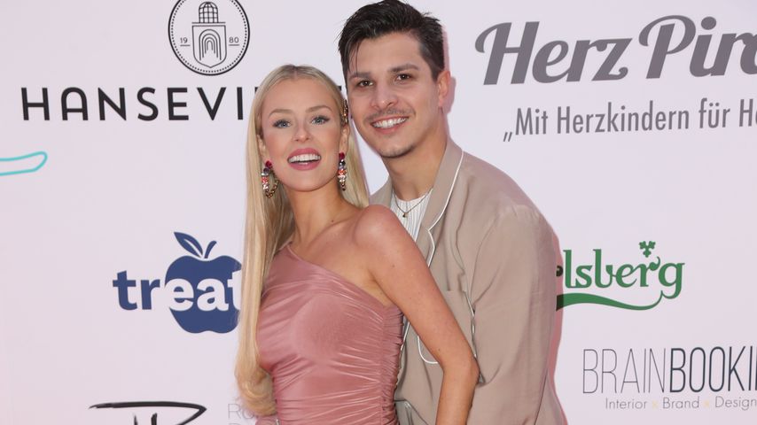 Patricija Belousova und Alexandru Ionel bei einer Charity-Vernissage in Hamburg im September 2021