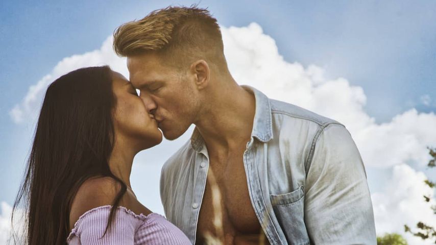 Patrick Fabian mit seiner schwangeren Freundin Lea
