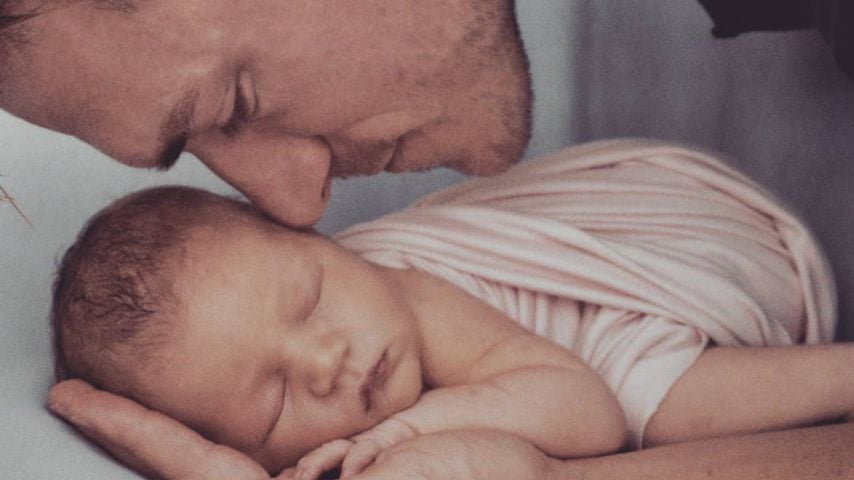 Patrick Fabian mit seiner Tochter im November 2019