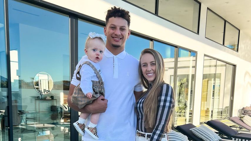So schön strahlen Patrick Mahomes und Verlobte vor Hochzeit