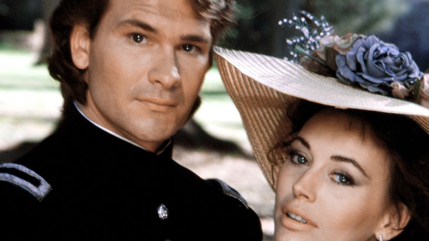 Patrick Swayze und Lesley-Anne Down in "Fackeln im Sturm"