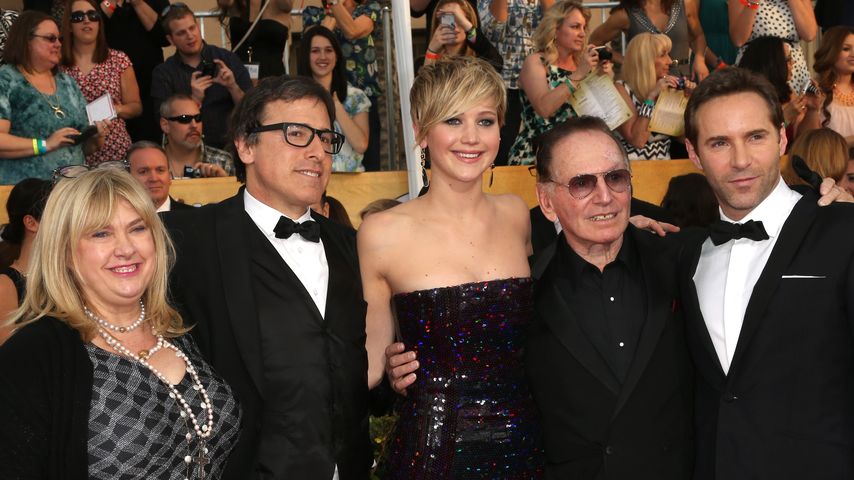 Paul Herman mit dem Cast von "Silver Linings"