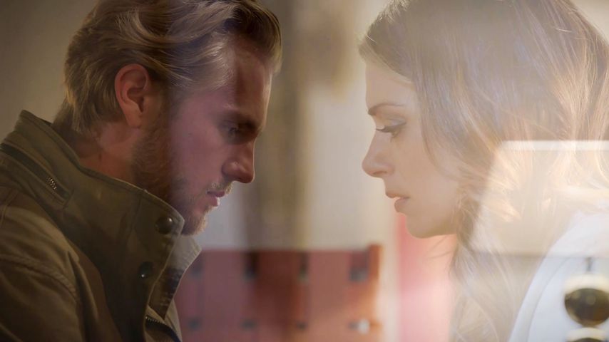 Paul (Niklas Osterloh) und Emily (Anne Menden) bei GZSZ