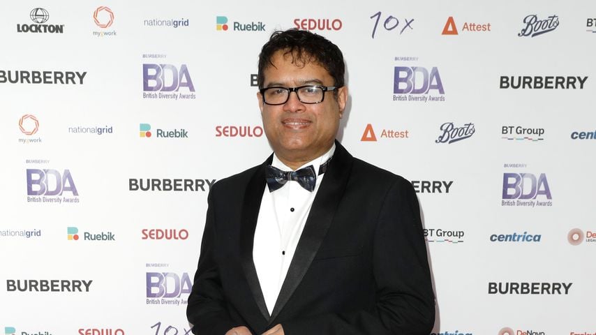 Paul Sinha, Comedian
