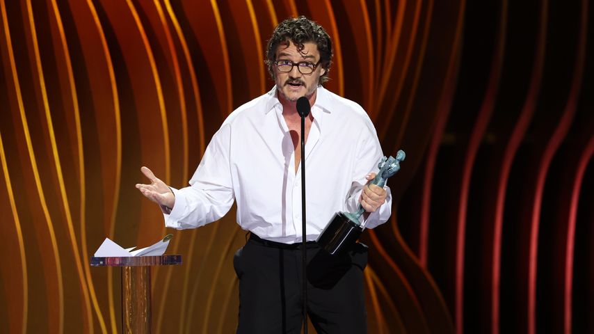 Pedro Pascal auf der Bühne der SAG Awards 2024