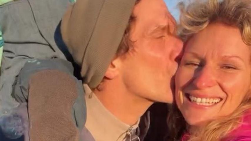 Nach Abstand: Janni & Peer Kusmagk zeigen sich innig vereint