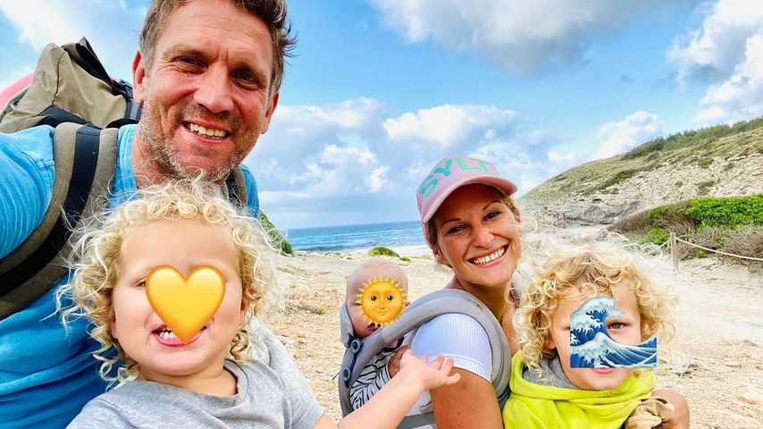 Peer und Janni Kusmagk mit ihren Kindern Yoko, Emil-Ocean und Merlin