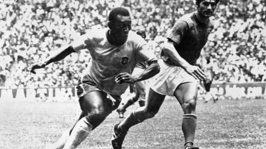 Pelé und Tarcisio Burgnich bei der Fußball-WM 1970 in Mexiko