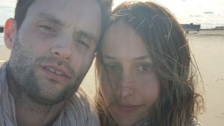 Penn Badgley und Domino Kirke
