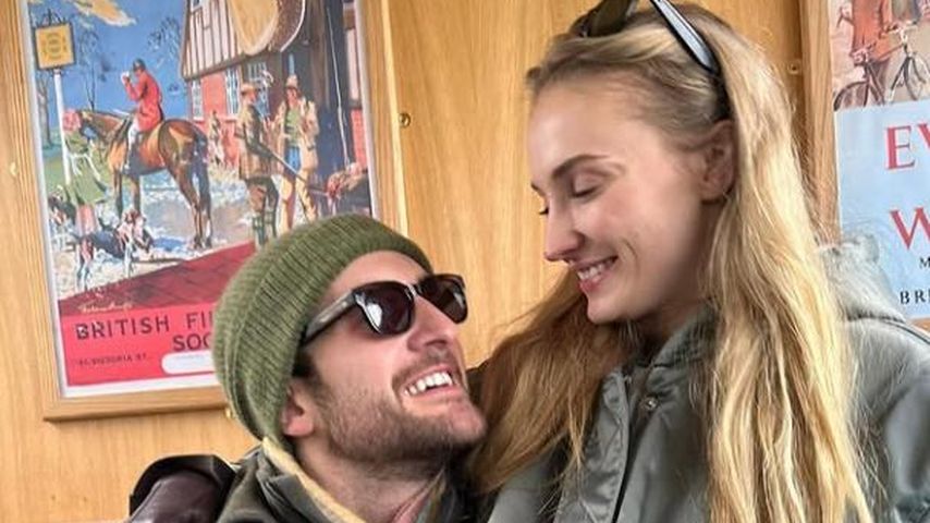 Sophie Turner und Peregrine Pearson knutschen in London