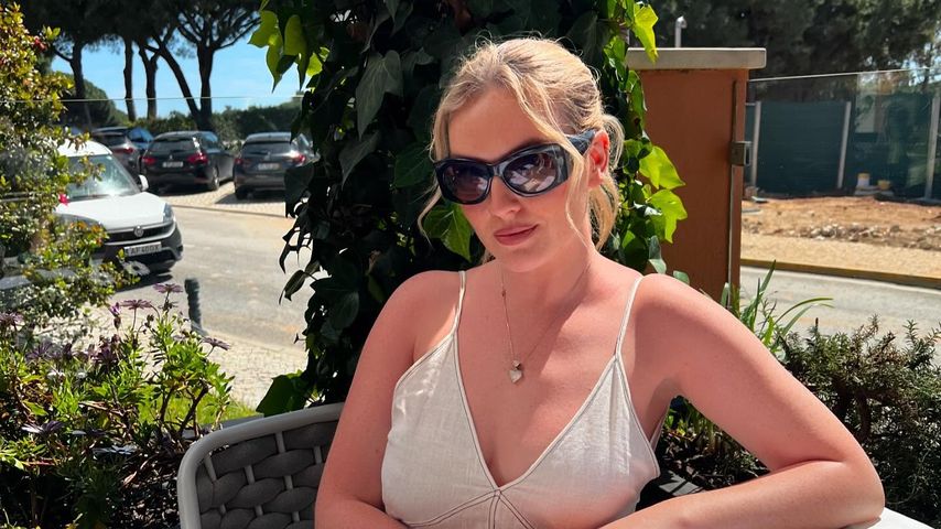 Perrie Edwards im März 2025
