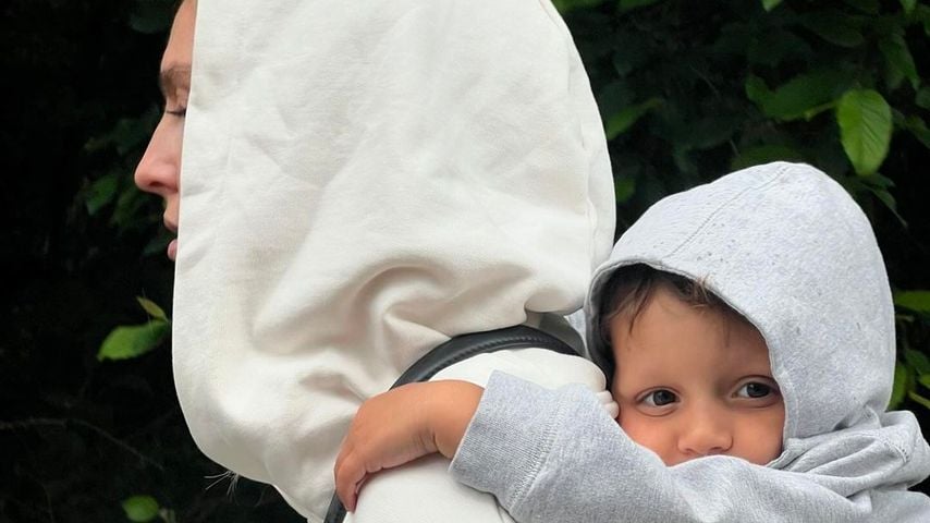 Perrie Edwards und ihr Sohn Axel, Juli 2024