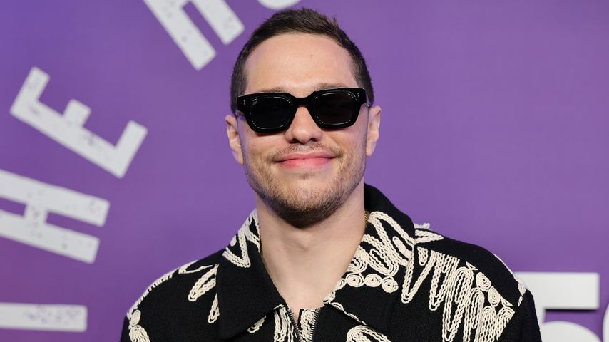 Pete Davidson knutscht im Urlaub mit seiner neuen Freundin