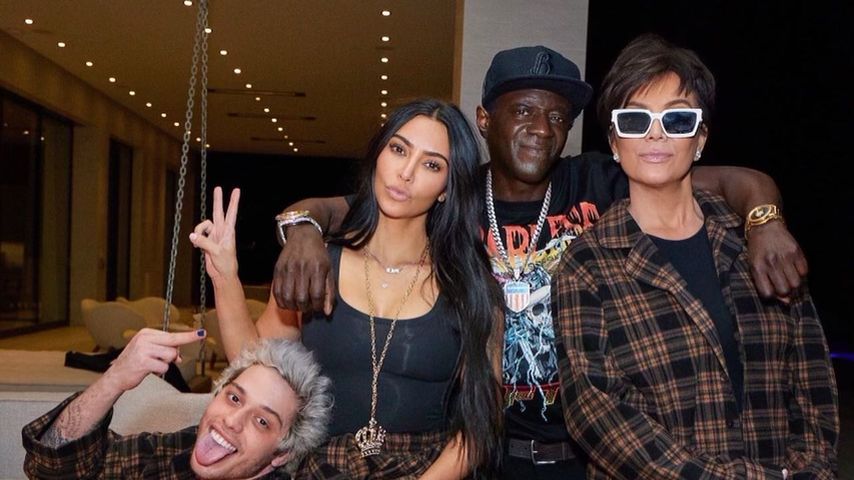 Pete Davidson, Kim Kardashian, Flavor Flav und Kris Jenner