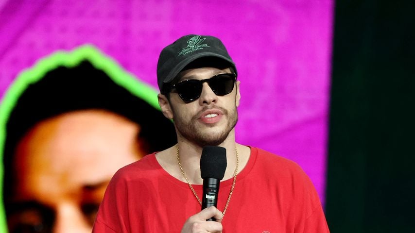 Alles weg: Pete Davidson zeigt tattoolose Arme bei CinemaCon