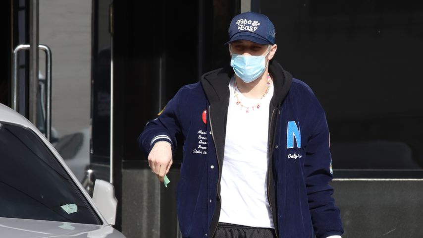 Schmuck-Shopping: Pete Davidson ist in Kims Auto unterwegs