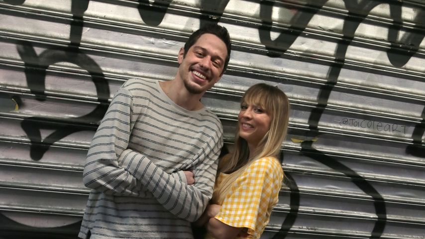 Pete Davidson und Kaley Cuoco am Filmset von "Meet Cute"