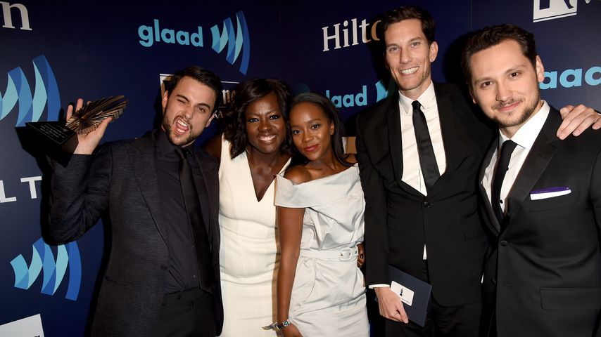 Pete Nowalk mit den "How to Get Away with Murder"-Darstellern