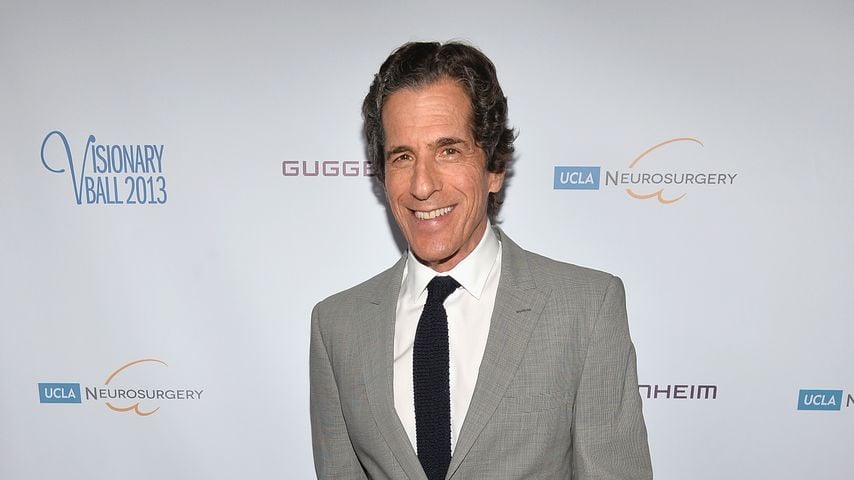 Peter Morton beim 2013 UCLA Neurosurgery Visionary Ball im Beverly Wilshire Four Seasons Hotel