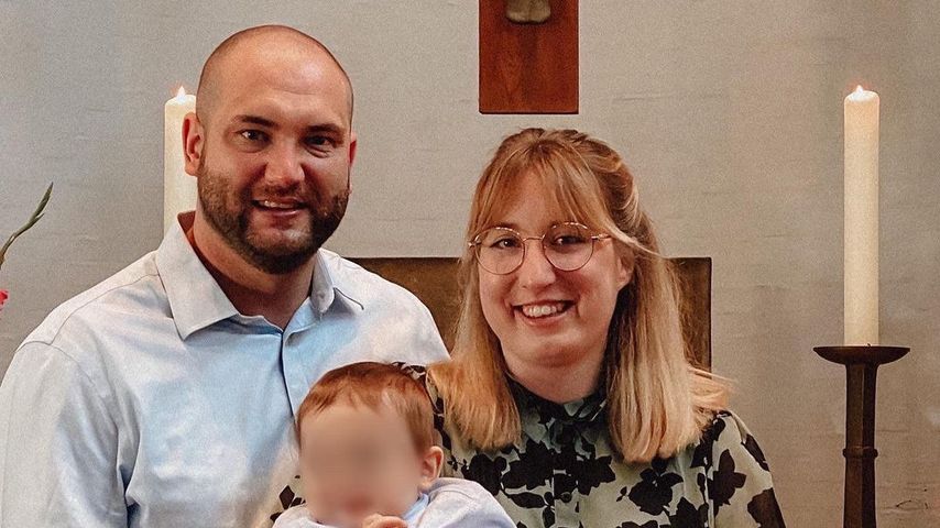 Philipp und Melissa mit ihrem Sohn im September 2021 in Hamburg