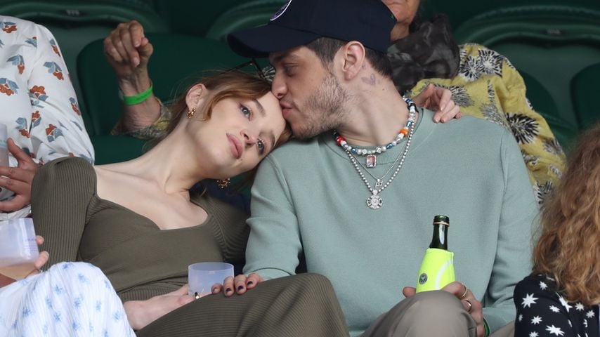 Phoebe Dynevor und Pete Davidson in London im Juli 2021