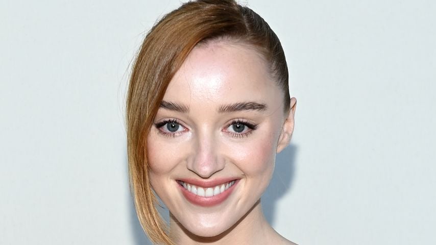 Phoebe Dynevor im Oktober 2021 in Paris