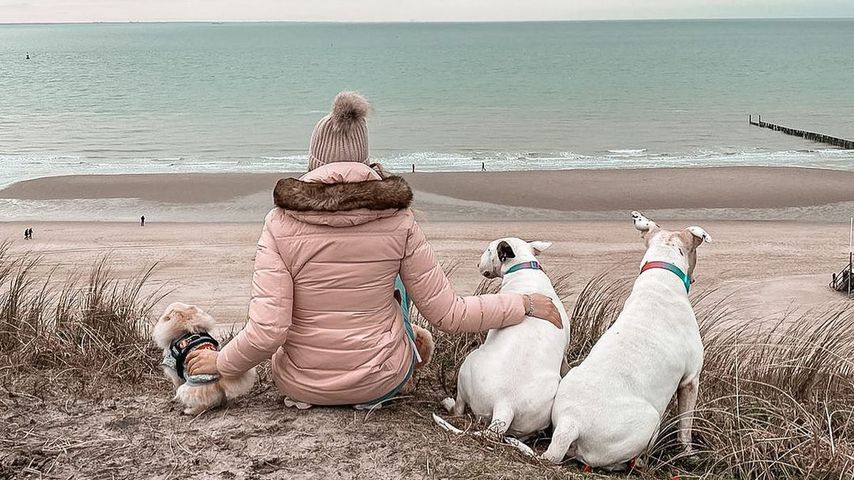 Pia Peukmann mit ihren Hunden