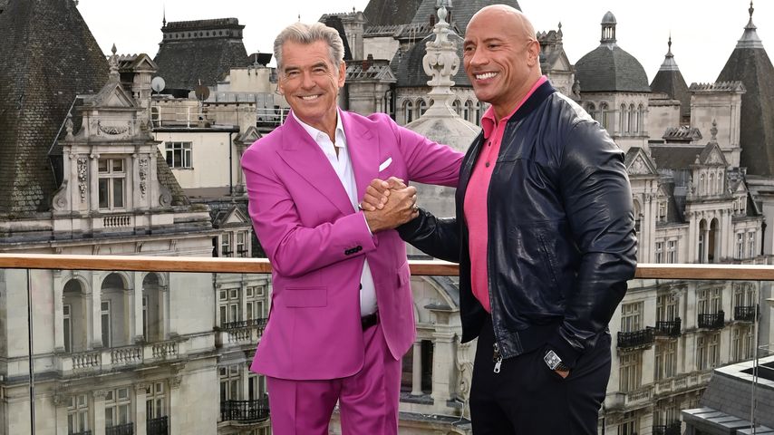 Pierce Brosnan und Dwayne "The Rock" Johnson im Oktober 2022
