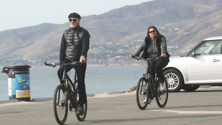 Pierce Brosnan und Keely Shaye Smith in Malibu