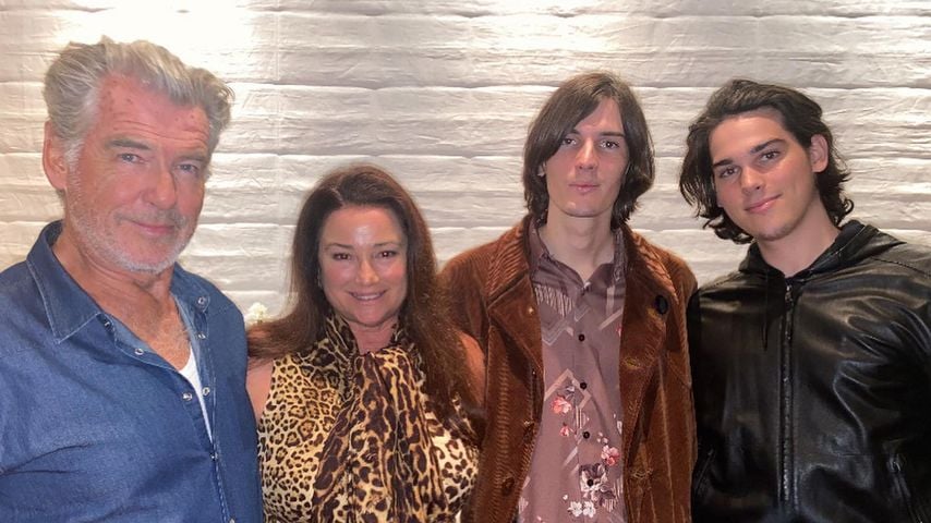 Pierce Brosnan und Keely Shaye Smith mit ihren Söhnen Dylan und Paris