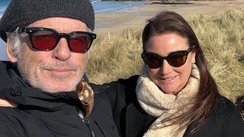 Pierce Brosnan und Keely Shaye Smith im März 2023