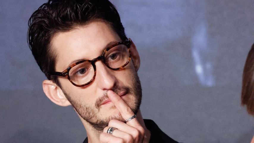100.000 Euro: Pierre Niney versteigert benutztes Taschentuch