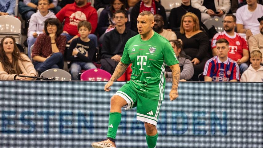 Pietro Lombardi beim Telekom Star Kick 2025 im Telekom Dome in Bonn