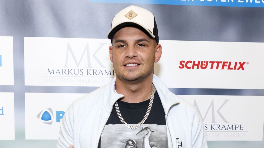 Spicy: Pietro Lombardi isst schärfsten Chili-Chip der Welt!