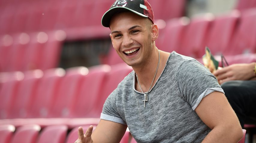 Glücklicher Single-Mann: Pietro strahlt Trennungsschmerz weg