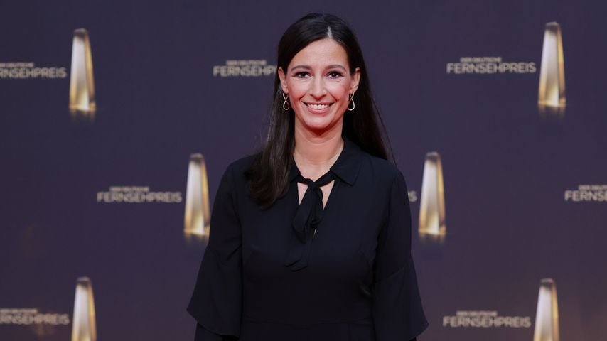Pinar Atalay beim Deutschen Fernsehpreis 2022
