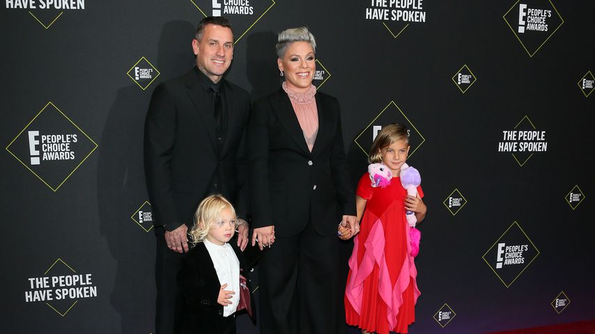 Sängerin Pink mit Ehemann Carey Hart und ihren Kindern